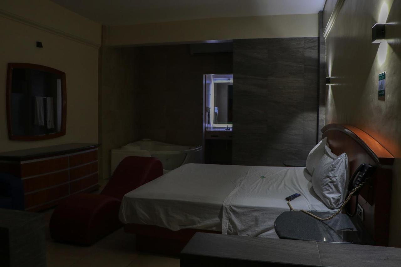 Autohotel Ilussion Córdoba エクステリア 写真