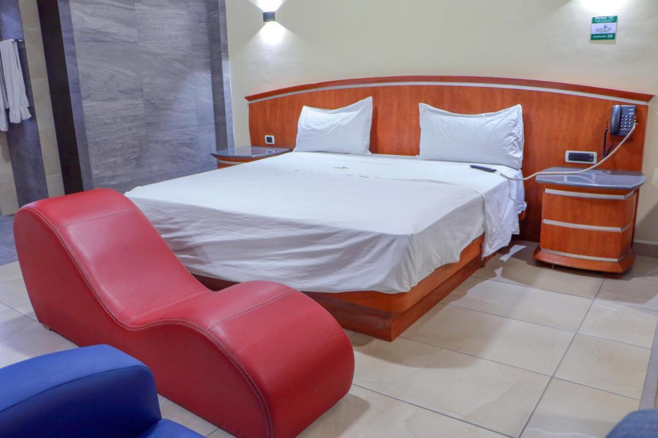 Autohotel Ilussion Córdoba エクステリア 写真