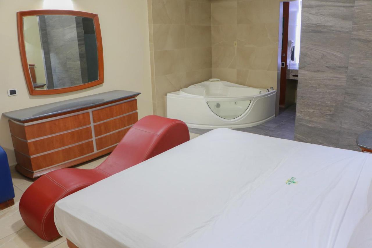 Autohotel Ilussion Córdoba エクステリア 写真