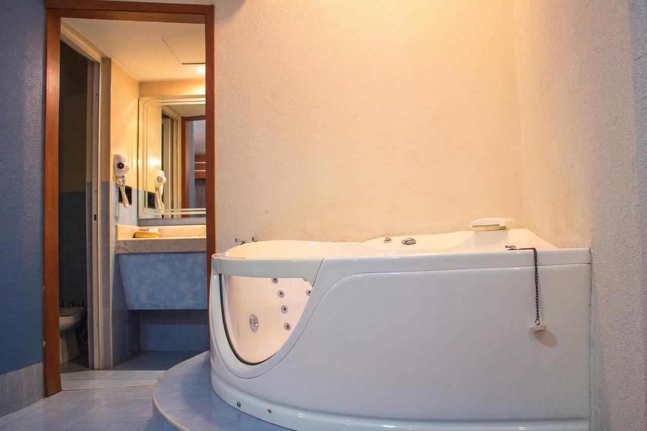 Autohotel Ilussion Córdoba エクステリア 写真